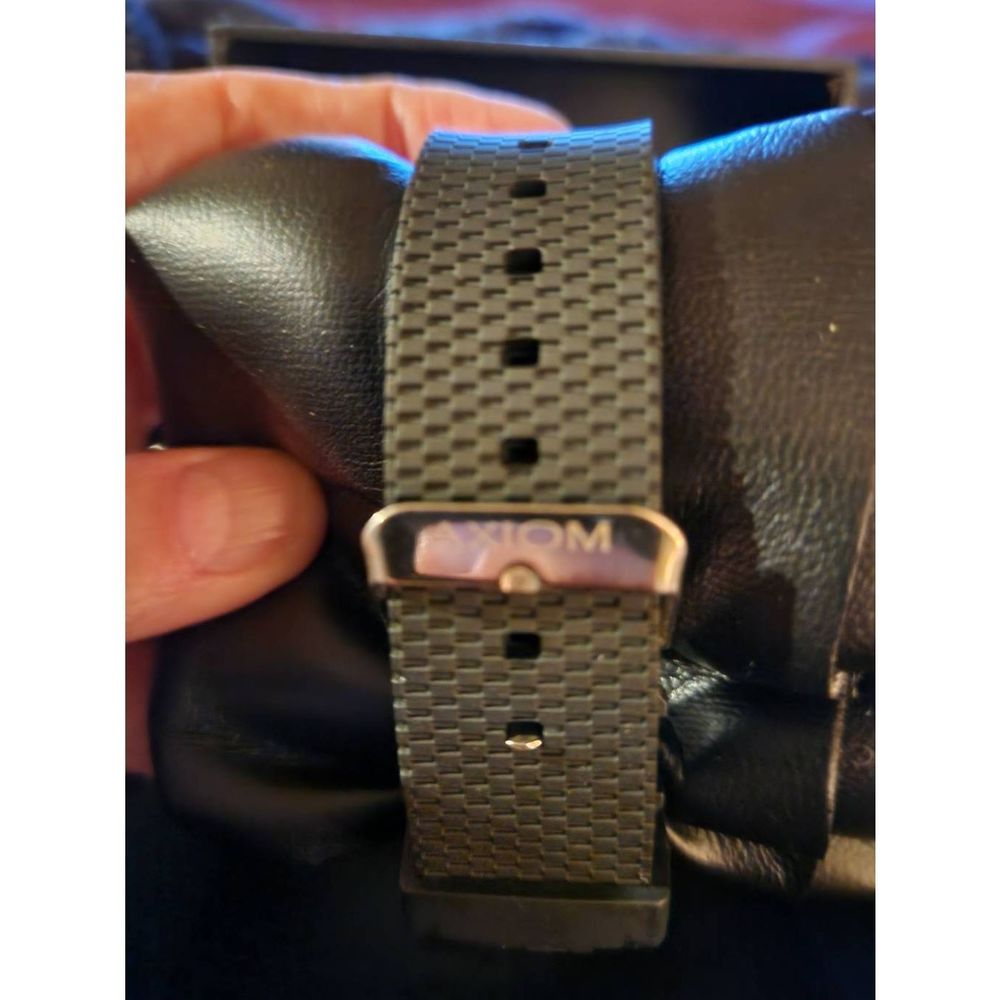 Axiom Watch - Picture 2 of 5